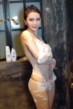 锁金梅