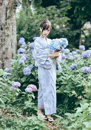 隔壁的女人