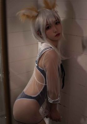 高跟鞋狠踩贱奴 | vk